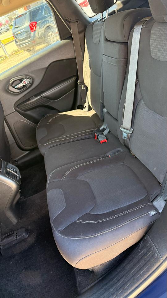 Jeep Cherokee Latitude FWD 2015