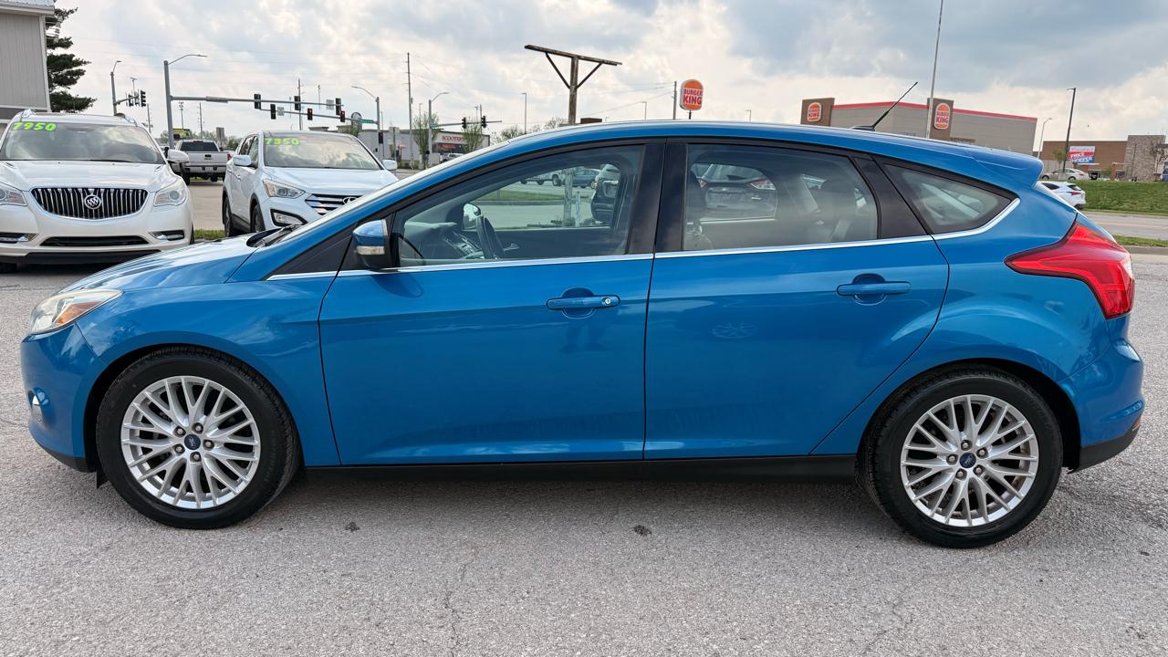 Ford Focus 4dr Sdn SEL 2012