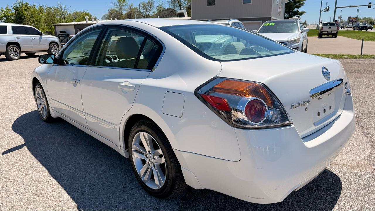 Nissan Altima 3.5 SR Sedan 2012
