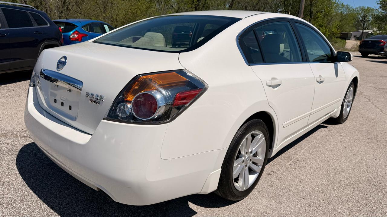 Nissan Altima 3.5 SR Sedan 2012