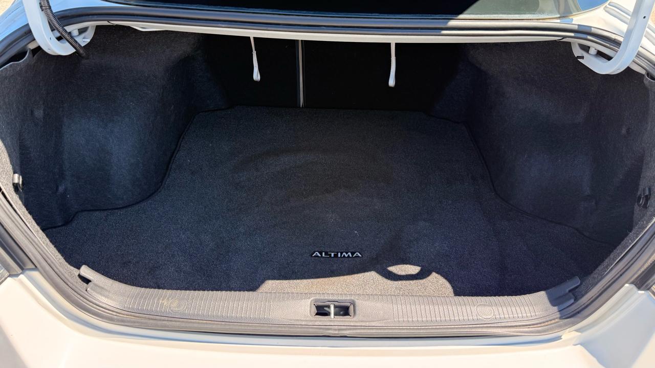 Nissan Altima 3.5 SR Sedan 2012