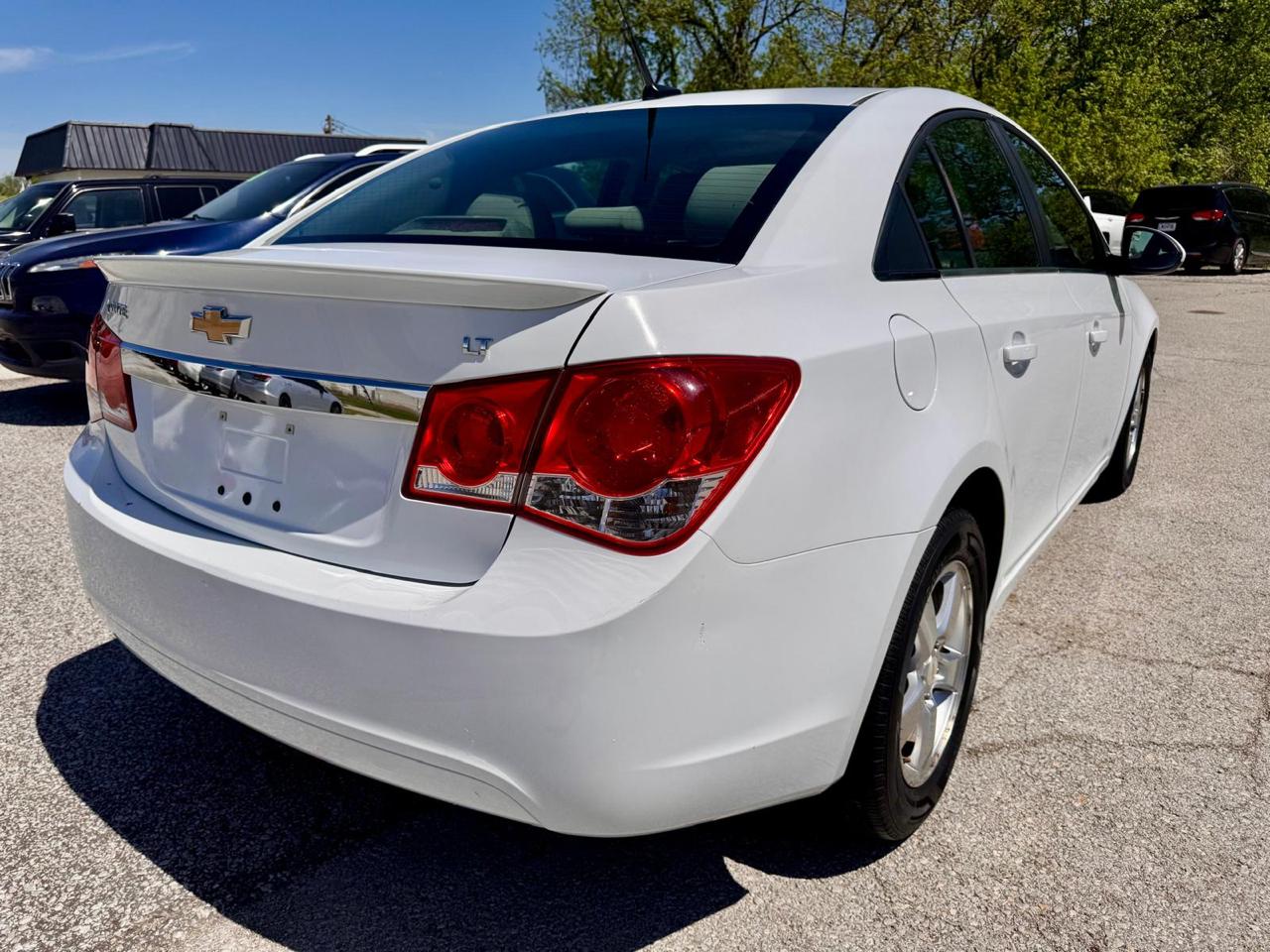 Chevrolet Cruze 4dr Sdn LT w/1LT 2011