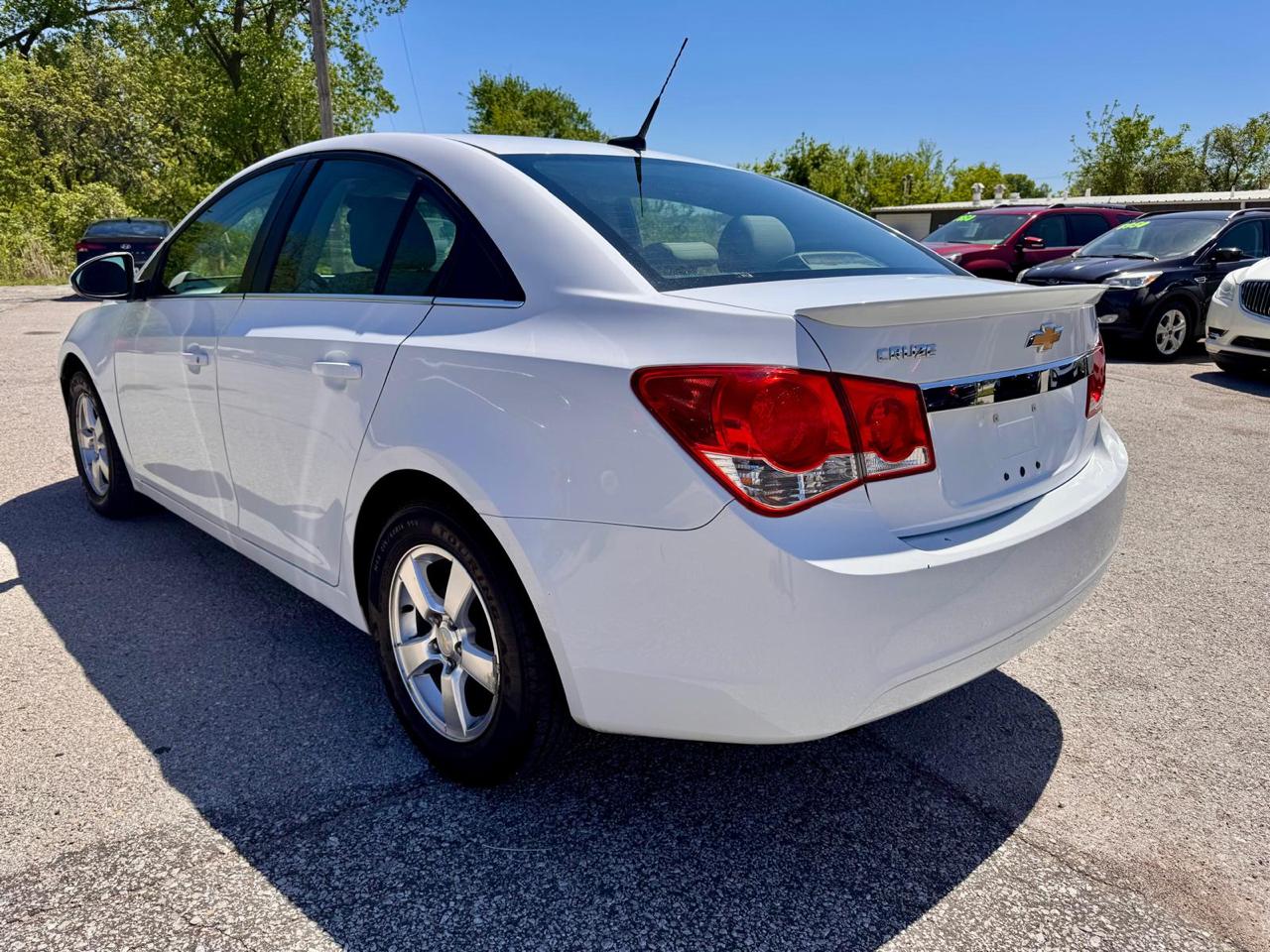 Chevrolet Cruze 4dr Sdn LT w/1LT 2011