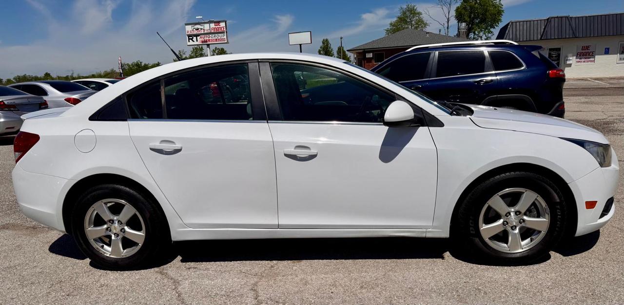 Chevrolet Cruze 4dr Sdn LT w/1LT 2011