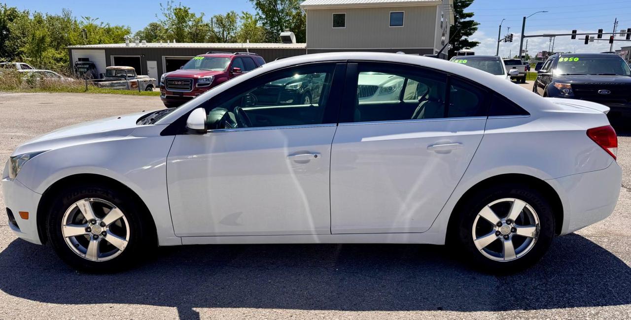 Chevrolet Cruze 4dr Sdn LT w/1LT 2011