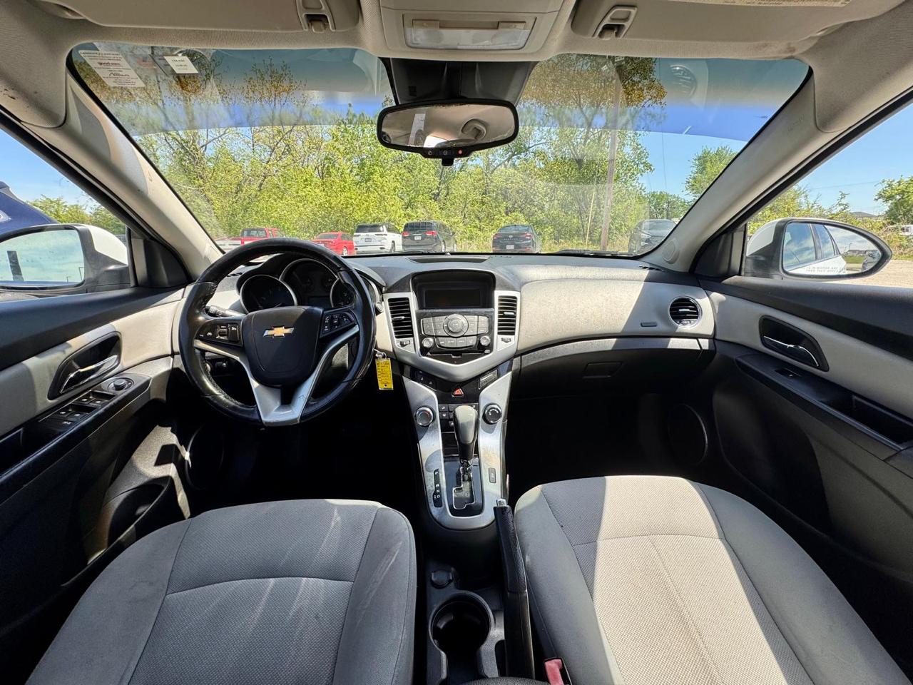 Chevrolet Cruze 4dr Sdn LT w/1LT 2011