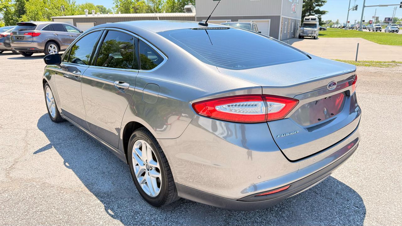 Ford Fusion 4dr Sdn I4 SE 2014