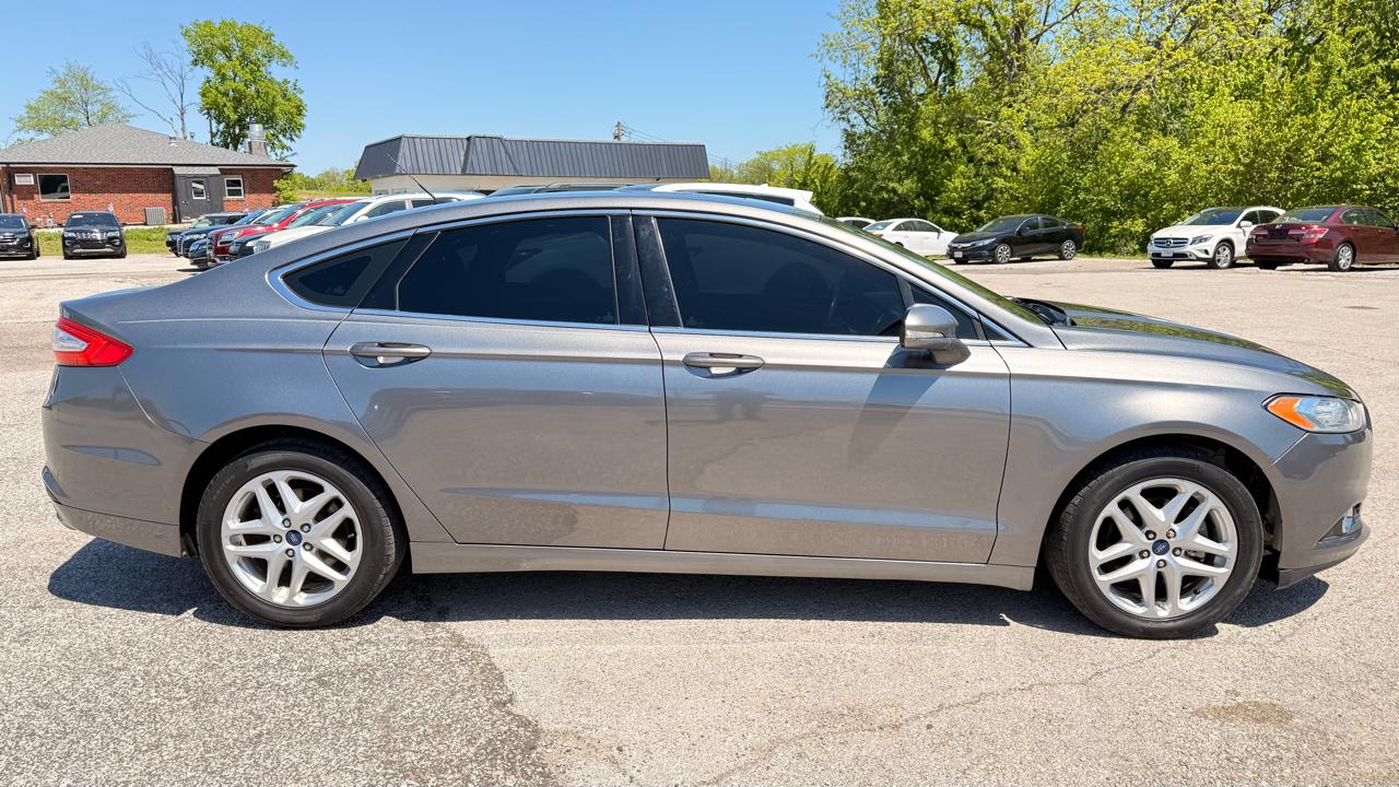 Ford Fusion 4dr Sdn I4 SE 2014