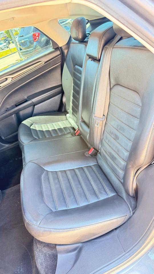 Ford Fusion 4dr Sdn I4 SE 2014