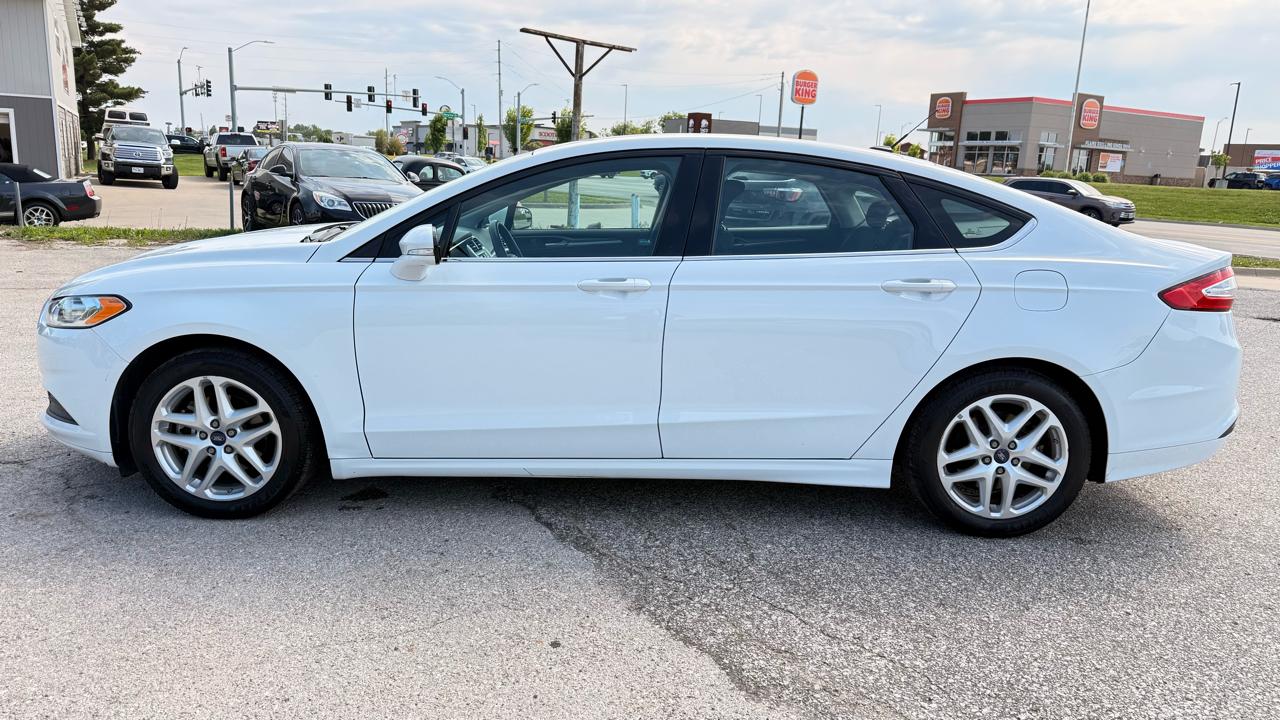 Ford Fusion 4dr Sdn I4 SE 2015
