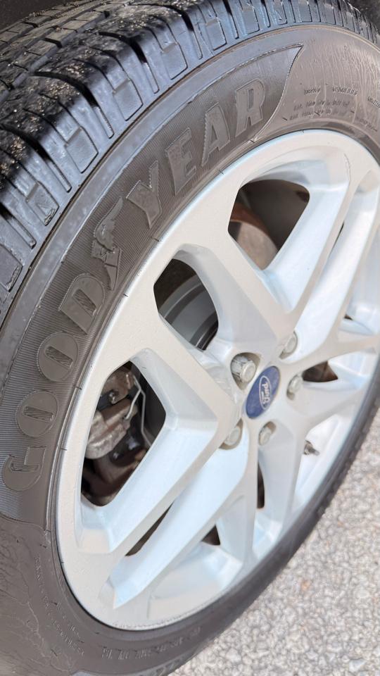 Ford Fusion 4dr Sdn I4 SE 2015