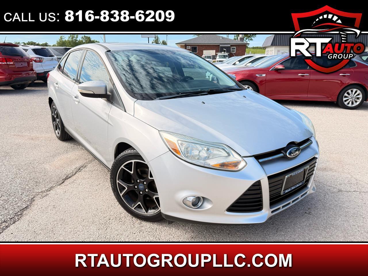 Ford Focus 4dr Sdn SE 2012
