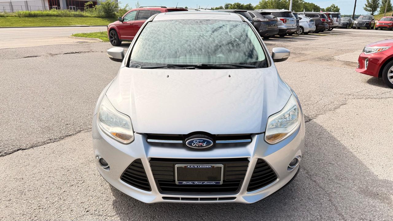 Ford Focus 4dr Sdn SE 2012