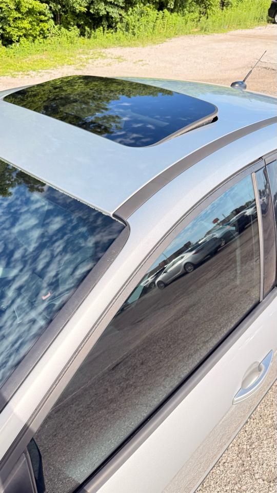 Ford Focus 4dr Sdn SE 2012