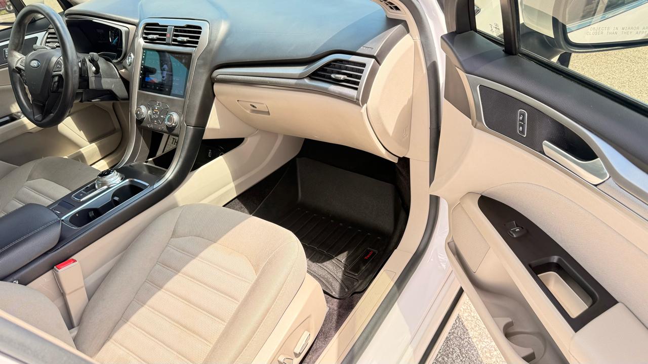 Ford Fusion 4dr Sdn I4 SE FWD 2017
