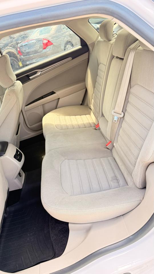 Ford Fusion 4dr Sdn I4 SE FWD 2017