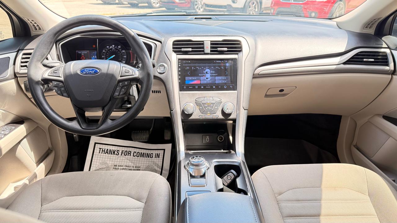 Ford Fusion 4dr Sdn I4 SE FWD 2017