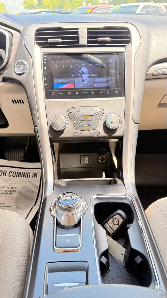 Ford Fusion 4dr Sdn I4 SE FWD 2017