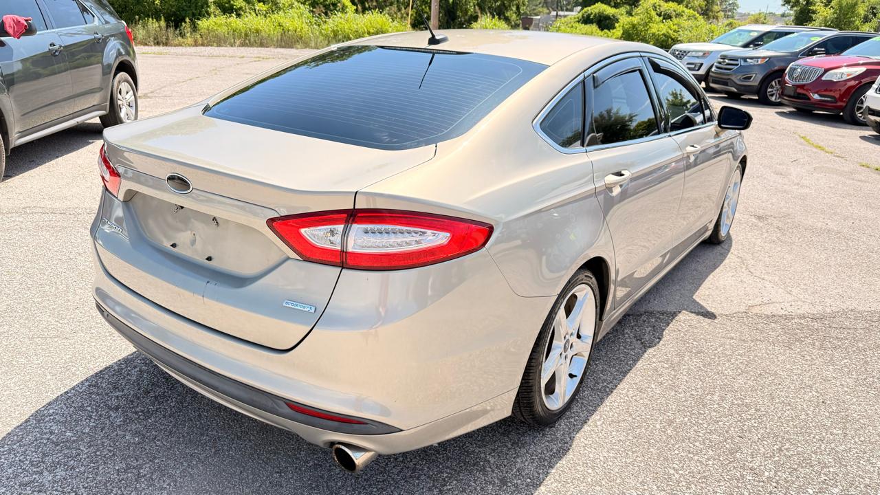 Ford Fusion 4dr Sdn SE FWD 2015