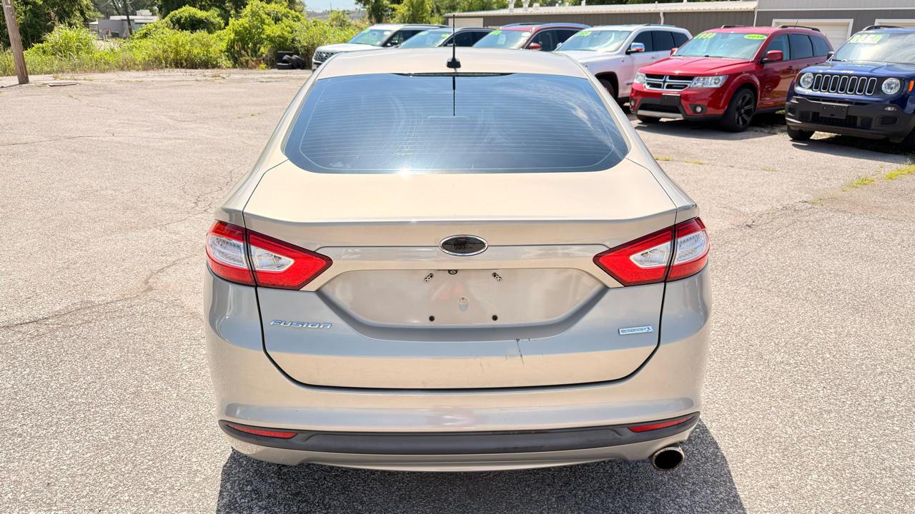 Ford Fusion 4dr Sdn SE FWD 2015