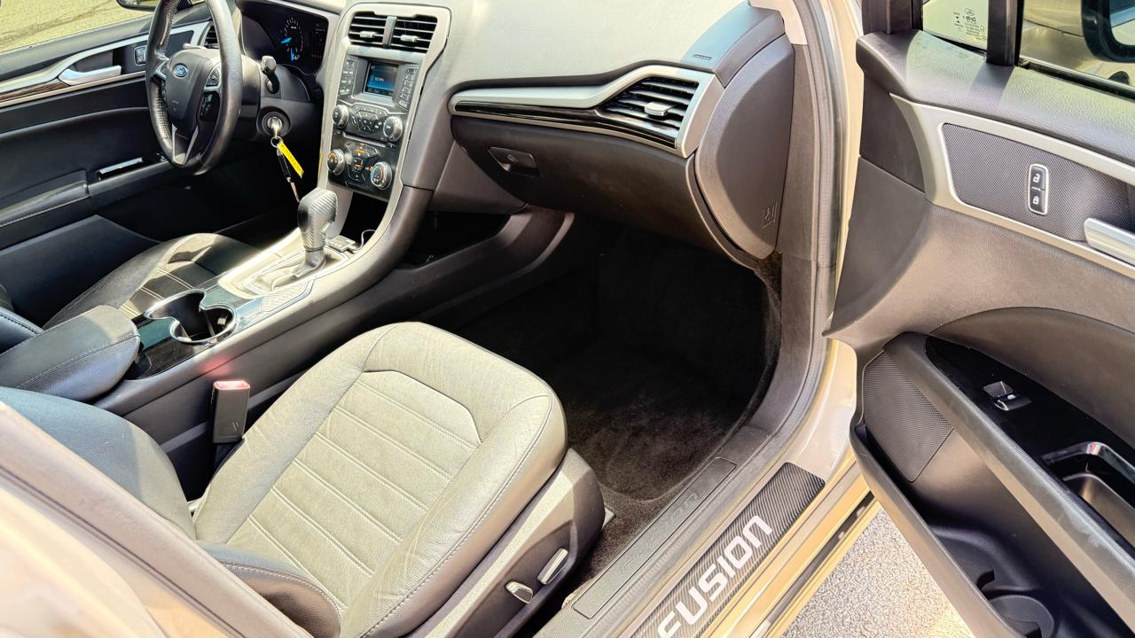 Ford Fusion 4dr Sdn SE FWD 2015