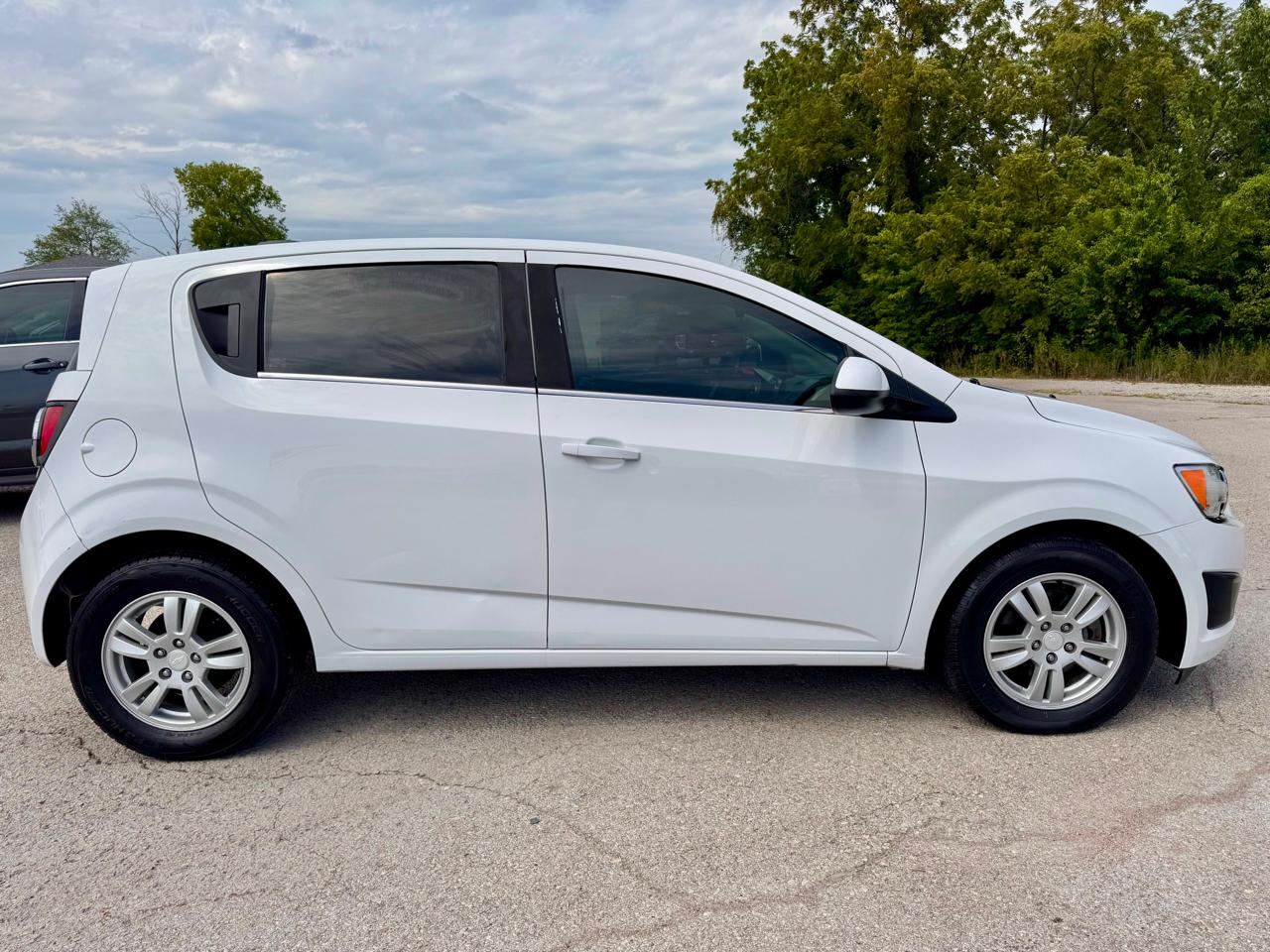 Chevrolet Sonic LT 4D Hatchback 2016