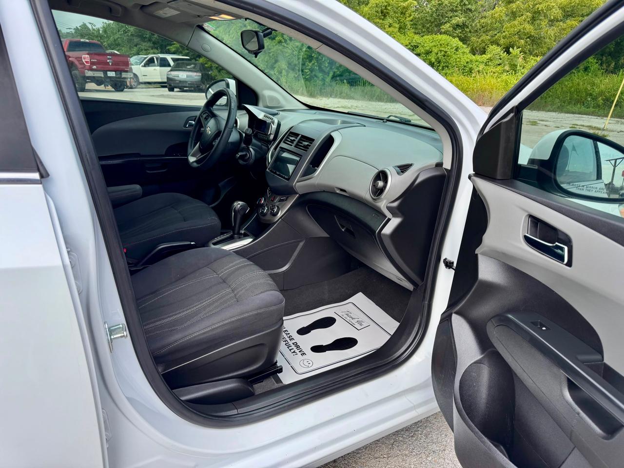 Chevrolet Sonic LT 4D Hatchback 2016