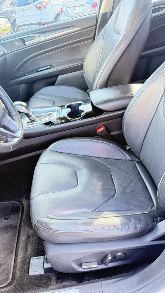 Ford Fusion 4dr Sdn Titanium FWD 2016