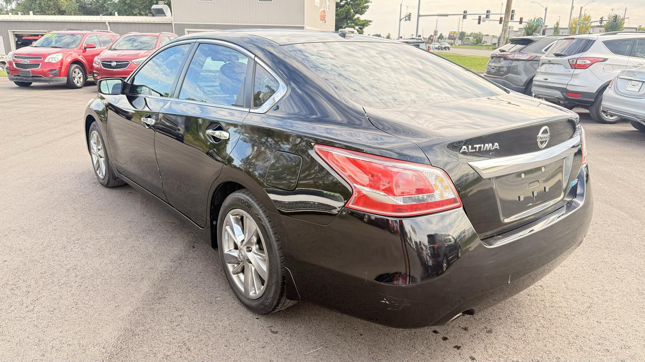 Nissan Altima 2.5 SV Sedan 2013