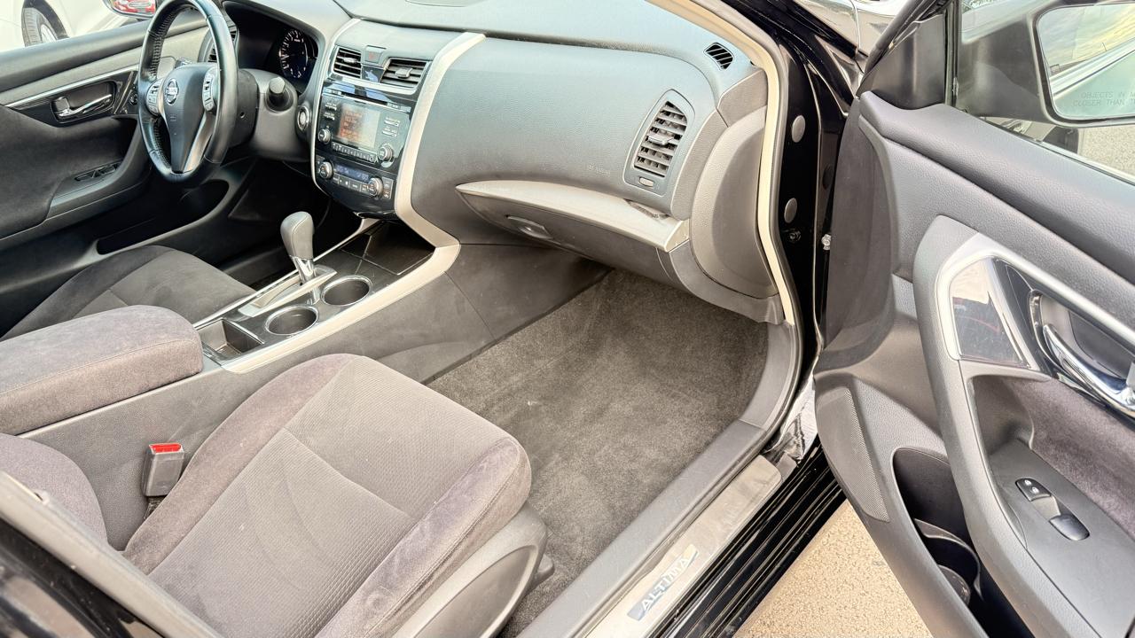 Nissan Altima 2.5 SV Sedan 2013