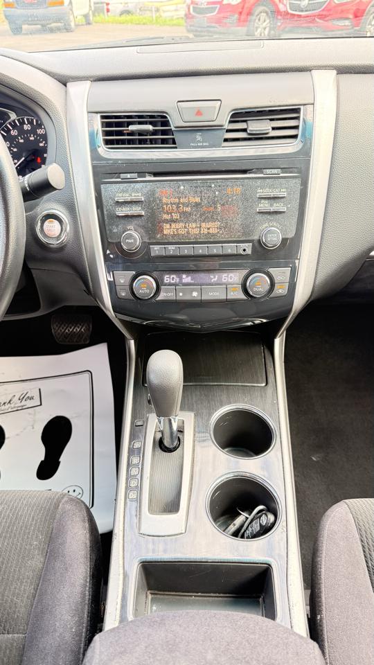Nissan Altima 2.5 SV Sedan 2013