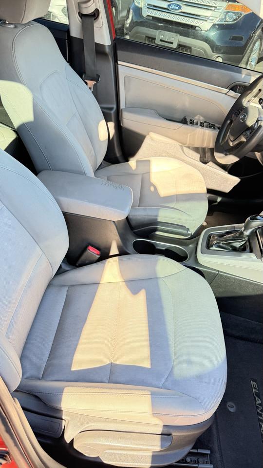 Hyundai Elantra 4dr Sdn Auto SE 2017