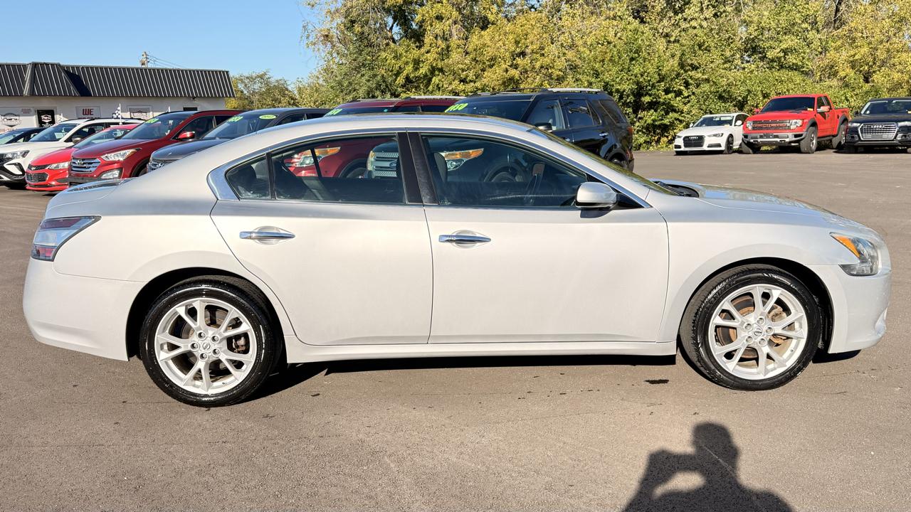 Nissan Maxima 4dr Sdn 3.5 S 2012