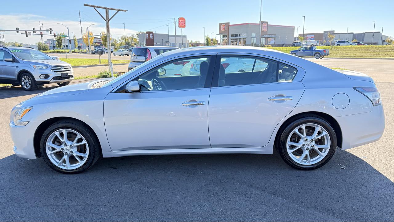 Nissan Maxima 4dr Sdn 3.5 S 2012