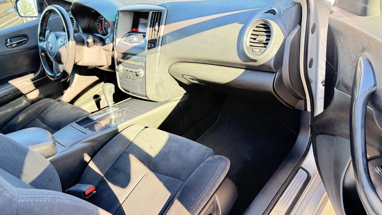 Nissan Maxima 4dr Sdn 3.5 S 2012