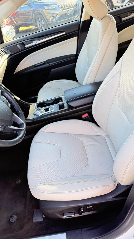 Ford Fusion 4dr Sdn Titanium AWD 2018