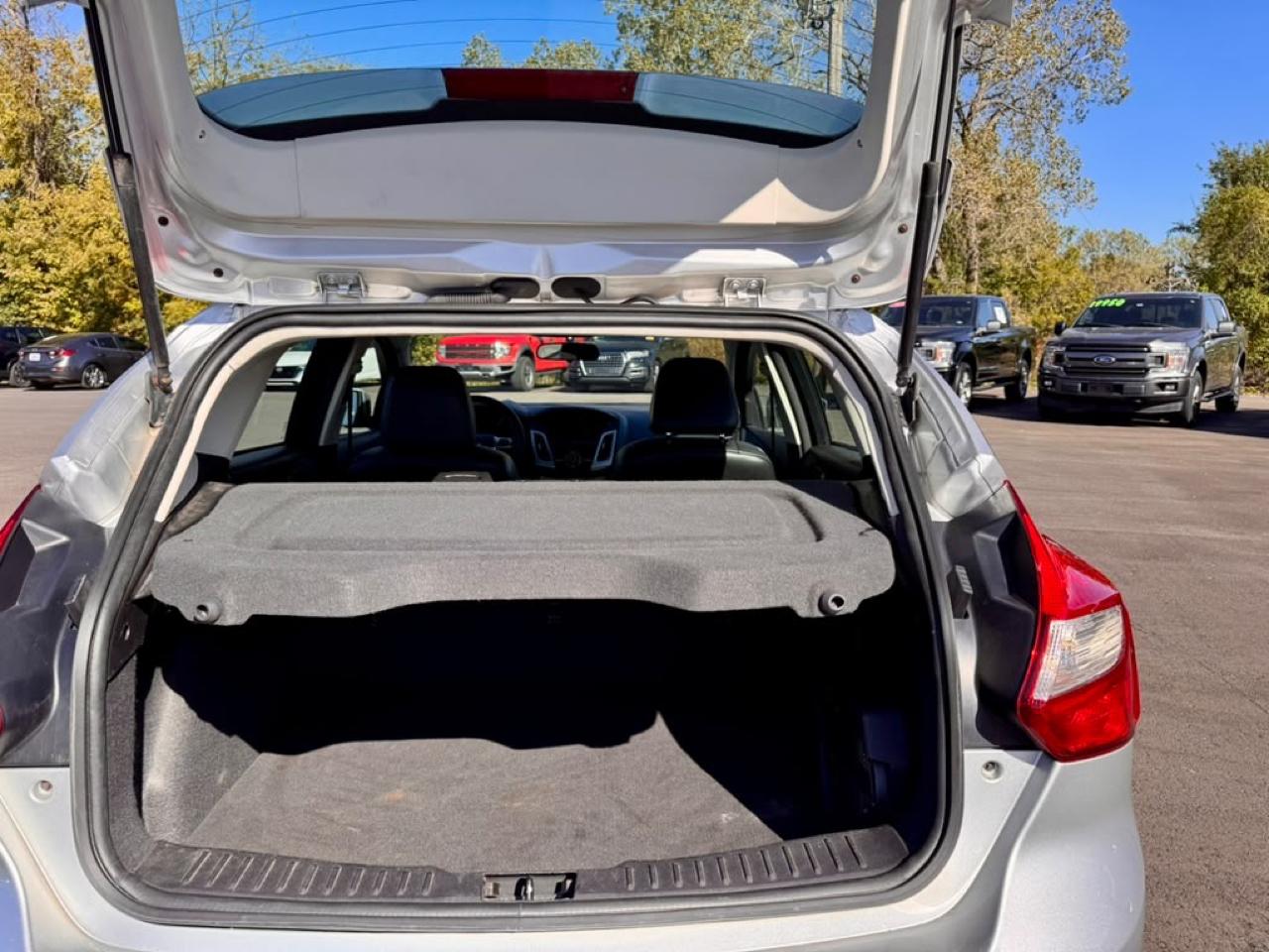 Ford Focus 4dr Sdn SE 2013