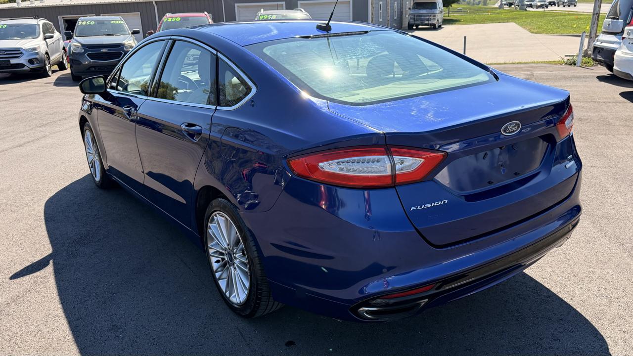 Ford Fusion 4dr Sdn I4 SE 2016