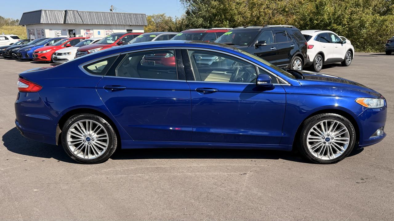Ford Fusion 4dr Sdn I4 SE 2016