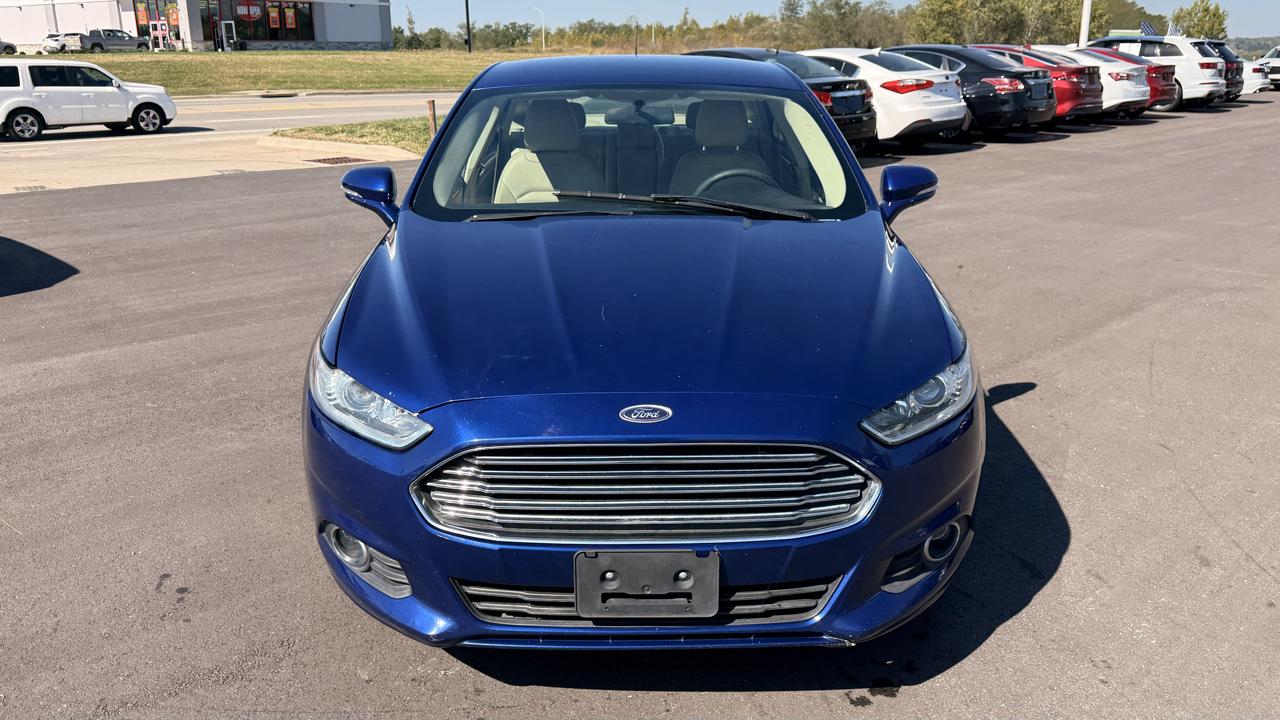 Ford Fusion 4dr Sdn I4 SE 2016