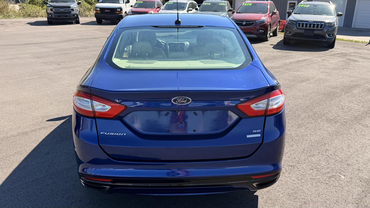 Ford Fusion 4dr Sdn I4 SE 2016