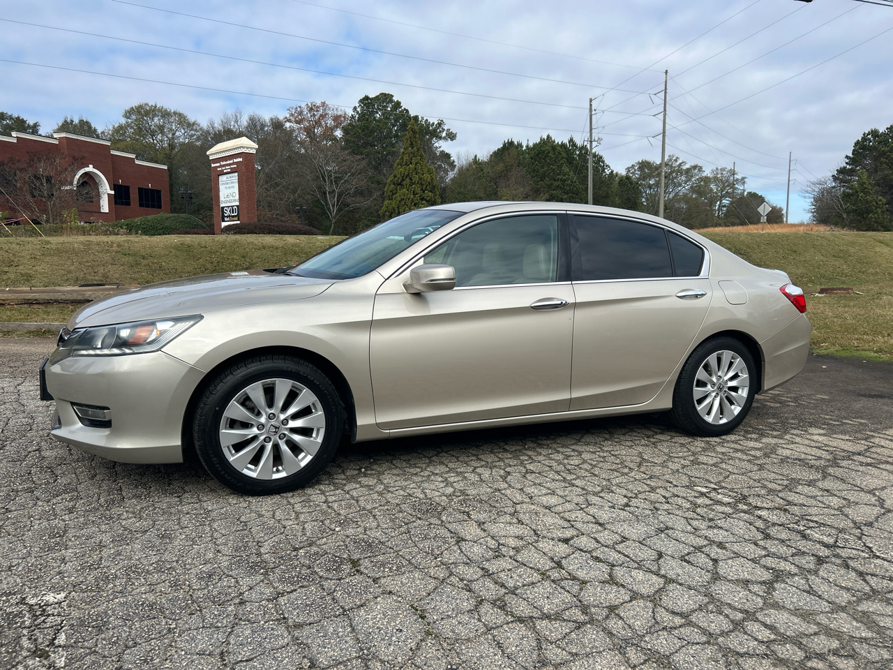2013 Honda Accord EX-L V6's photo