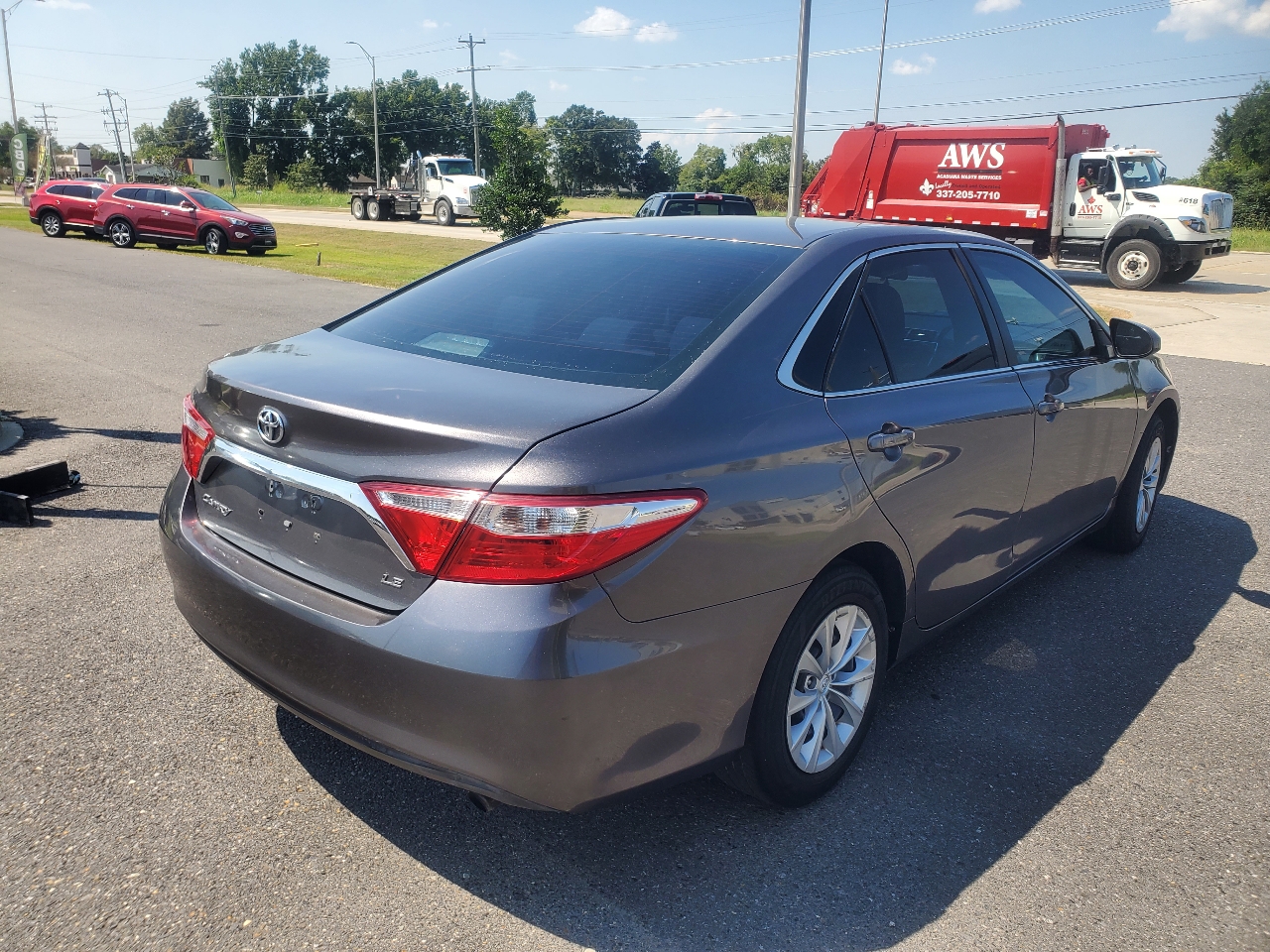Toyota Camry LE Auto (Natl) 2017