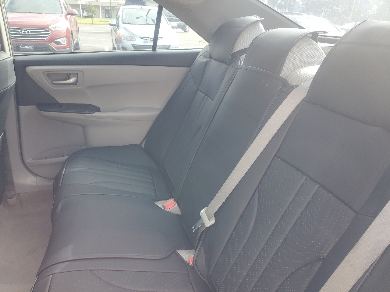 Toyota Camry LE Auto (Natl) 2017