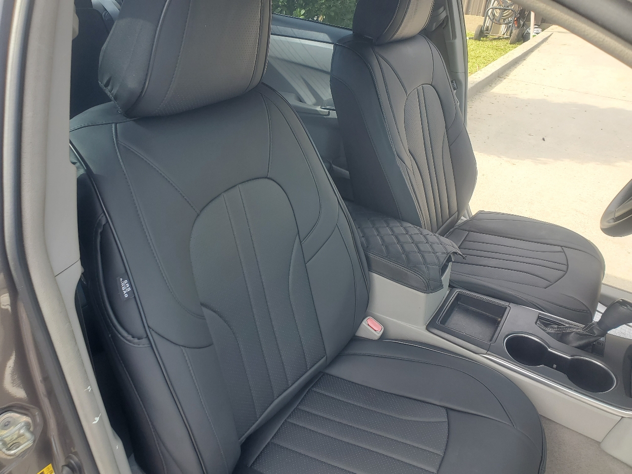 Toyota Camry LE Auto (Natl) 2017