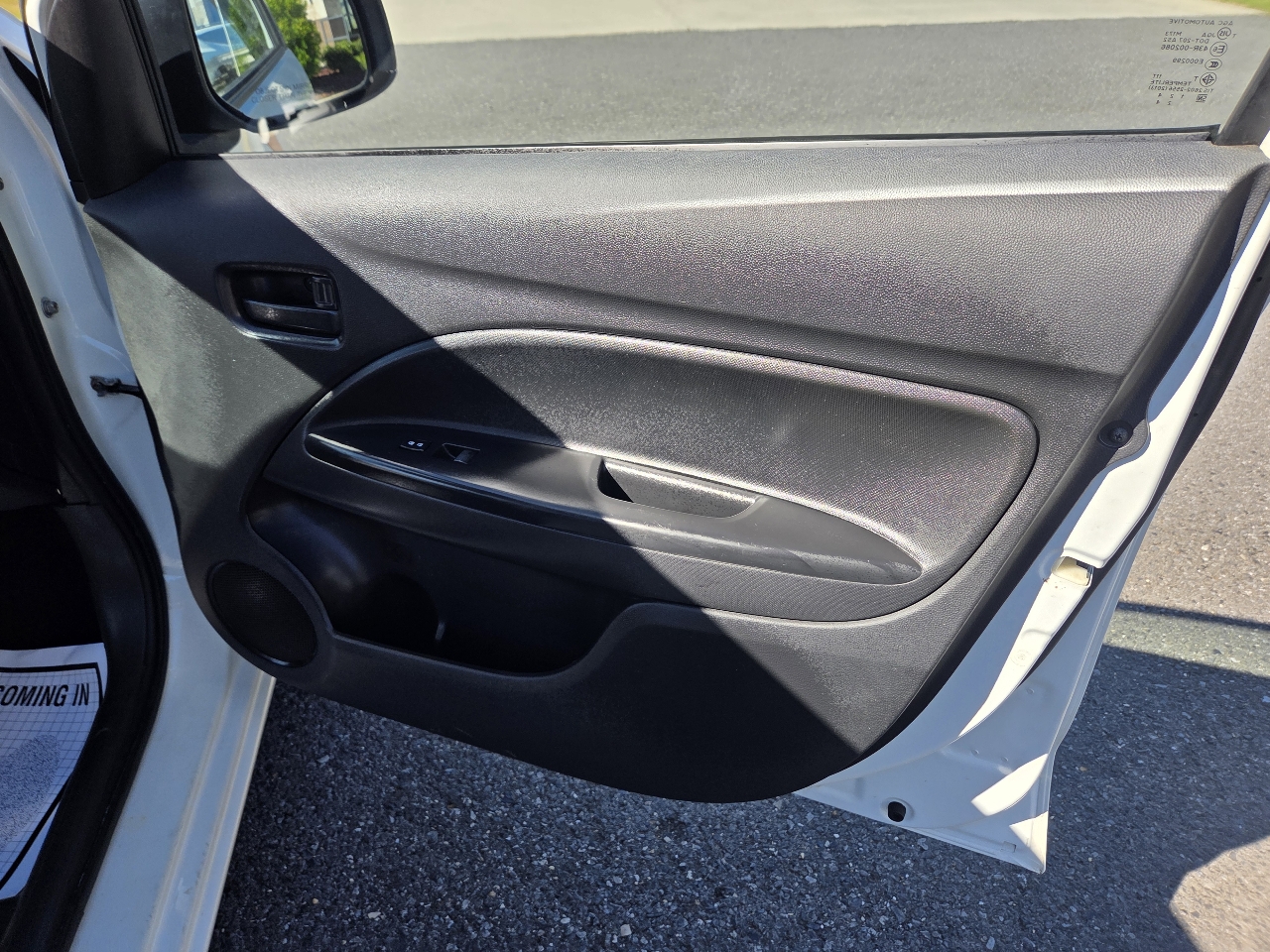 Mitsubishi Mirage G4 ES CVT 2018