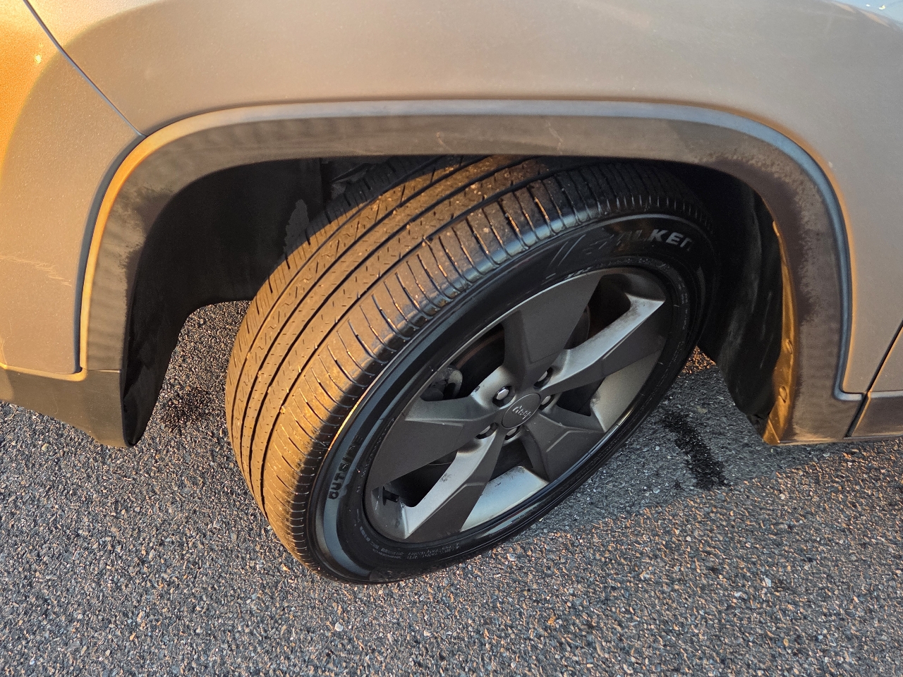 Jeep Cherokee FWD 4dr 75th Anniversary 2016