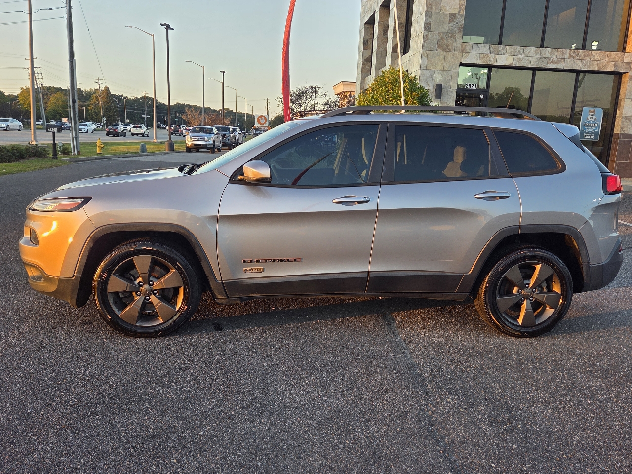 Jeep Cherokee FWD 4dr 75th Anniversary 2016