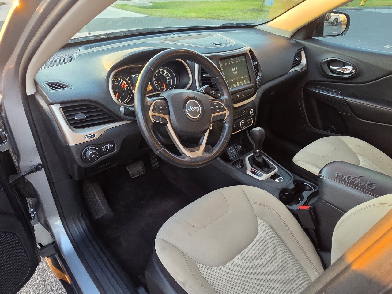 Jeep Cherokee FWD 4dr 75th Anniversary 2016