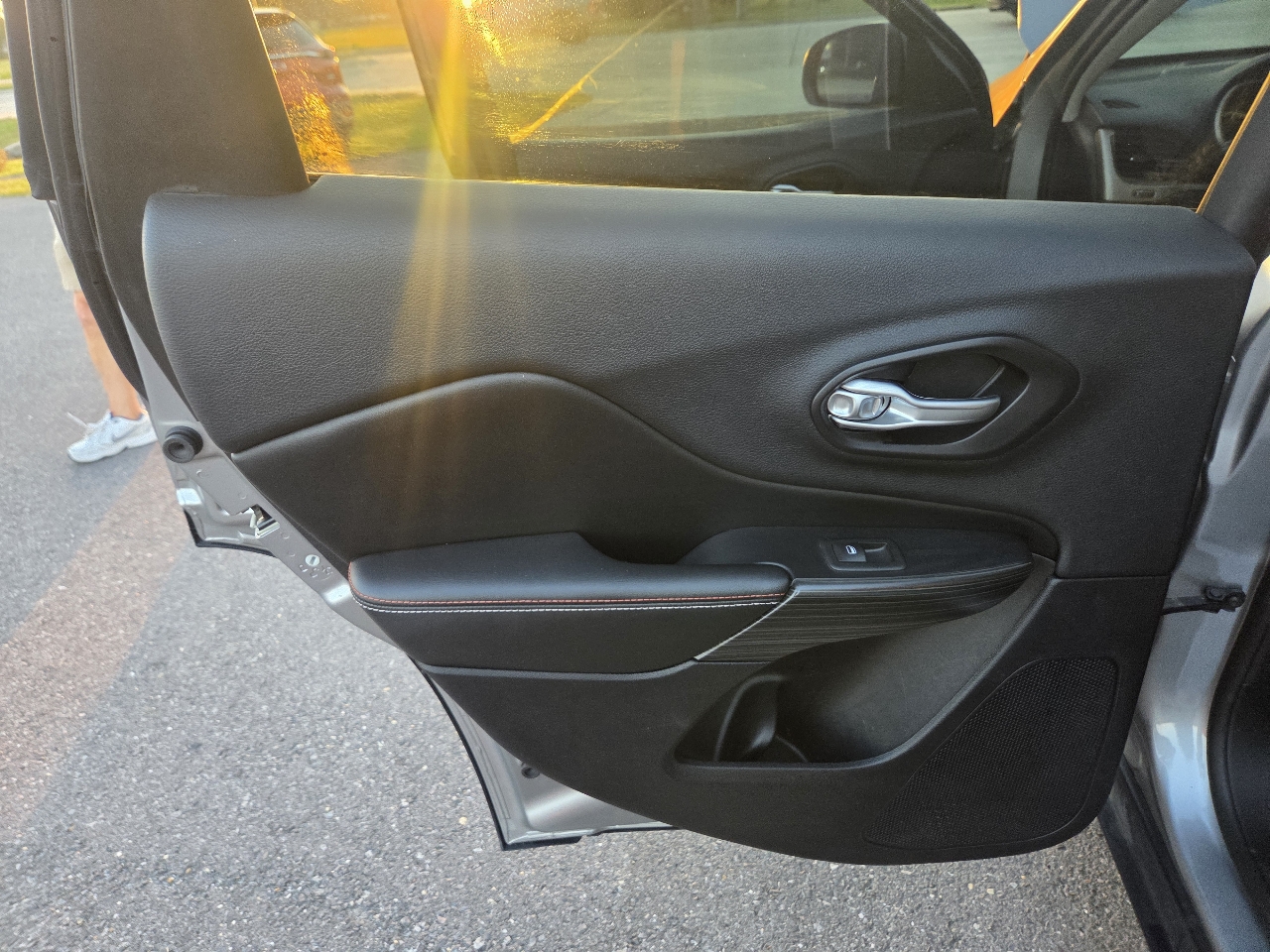 Jeep Cherokee FWD 4dr 75th Anniversary 2016